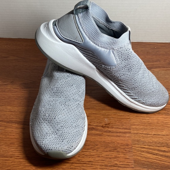 Reebok Ever Road Tech lite Memory Shoes with DMX Moving Air Soles - Picture 2 of 7